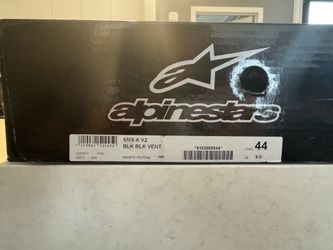 Alpine Stars SMX-6 V2 Motorcycle Boots