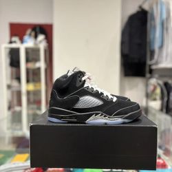 Jordan 5 Black Metallic Reimagined