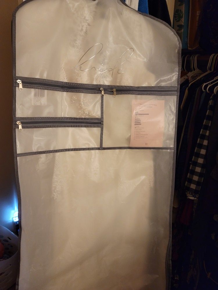 NEVER WORN WEDDING DRESS