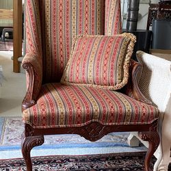 Chippingindel Arm Chair With Pillow