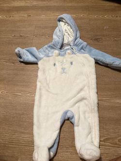 Baby boy clothes 9m -12 m