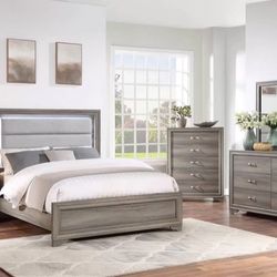 4 Pc Queen Bedroom Set  