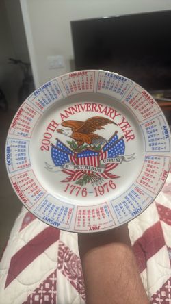1975  Spencer gifts  200th  anniversary year calendar plate