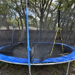 Trampoline 