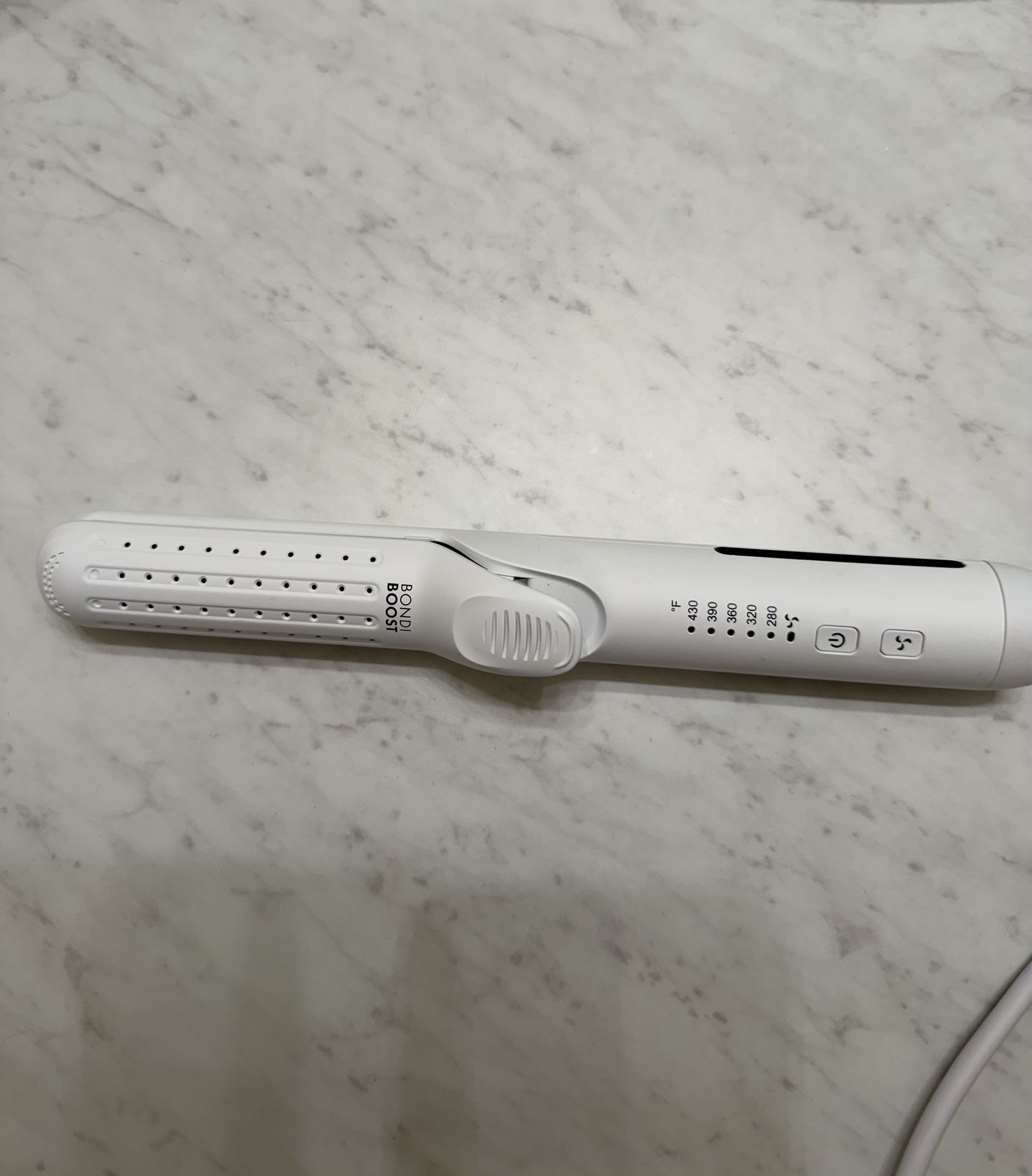 Bondi Boost Hair Straightener