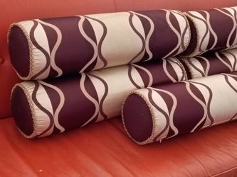 5 cylinder pillows.