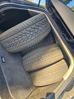 LIONHART 275/55R20 Set of 4 tires,  90% OF LIFE. ALMOST NEW.