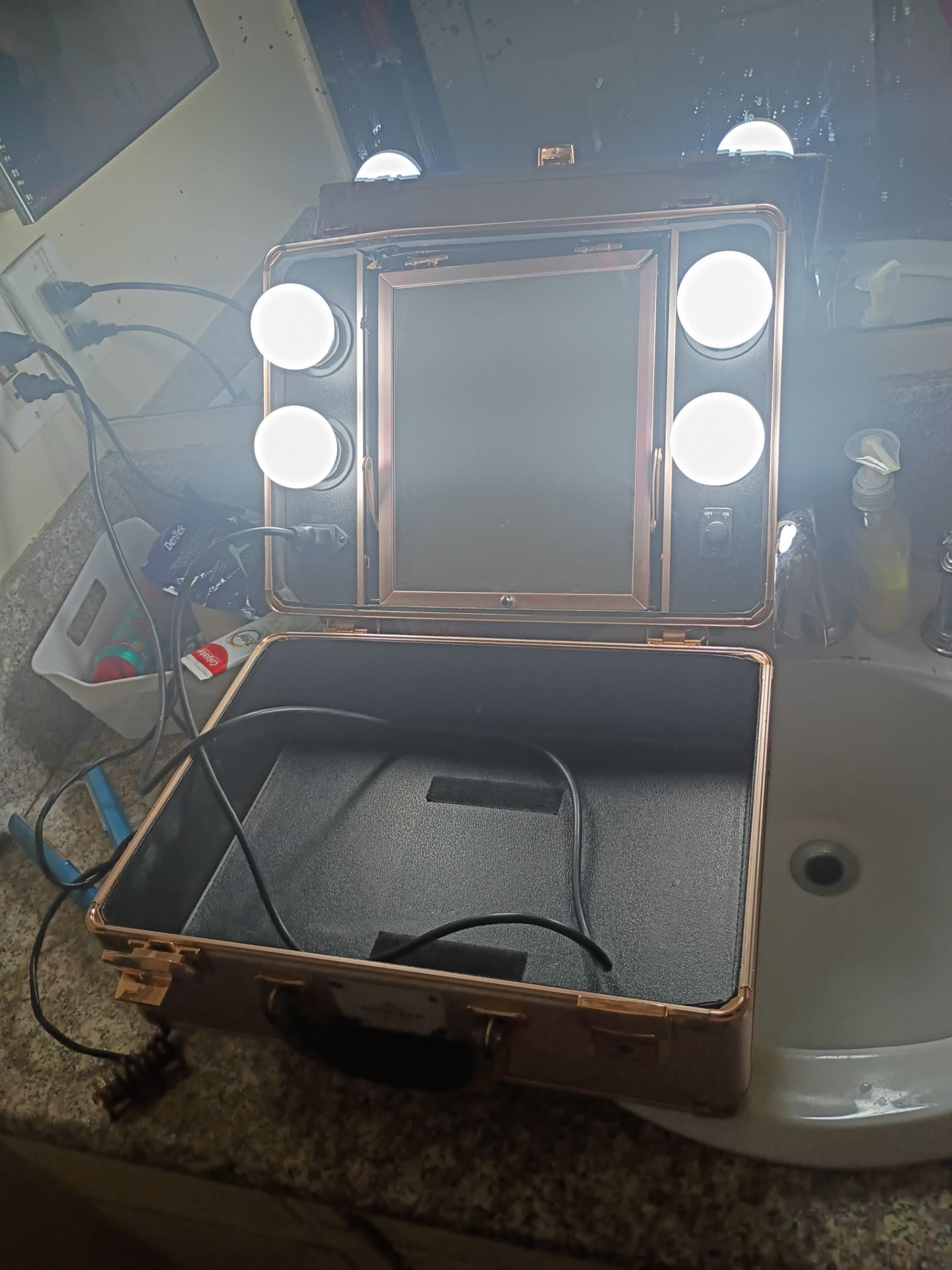 Impression vanity box