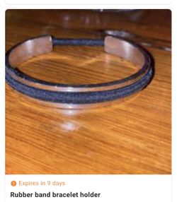 Rubber band bracelet holder