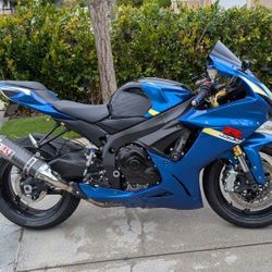 Suzuki GSXR 750 Sport bike Motorcycle 