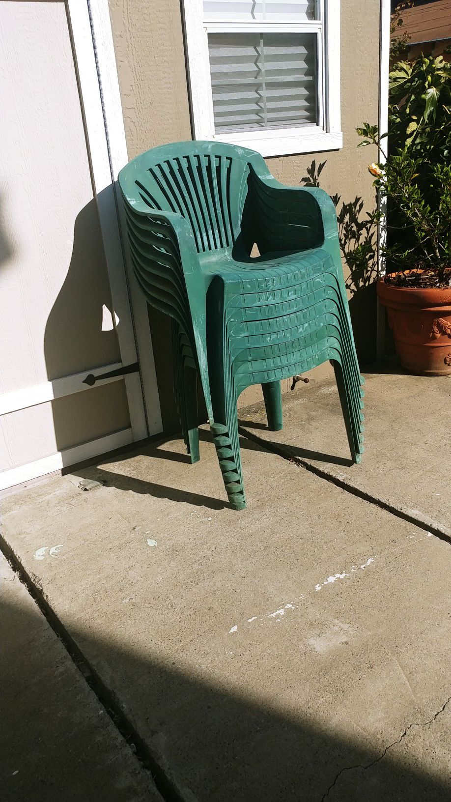 8 green chairs free