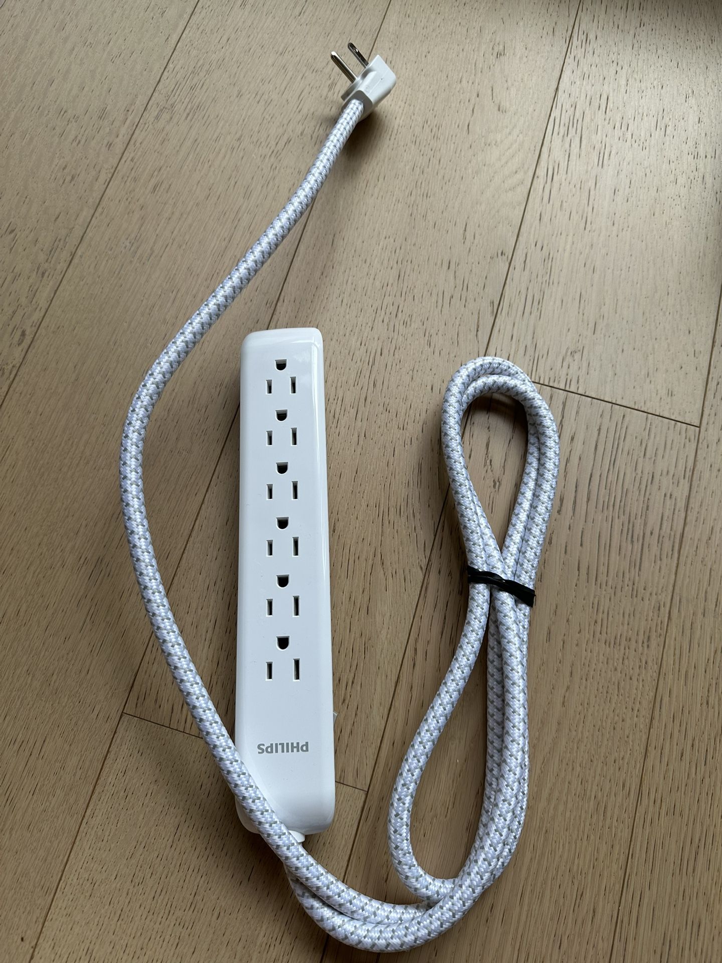 Philips 6-outlet surge Protector With 6-ft Extension Cord
