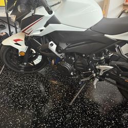 2023 Kawasaki Z400