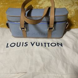 Louis Vuitton Sullivan Handbag 