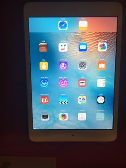 iPad Mini 2 with extra cases keyboard case and Lifeproof case Trades also