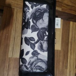 Liz CLaiborne Clutch Purse NEW