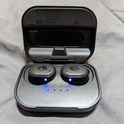 Skullcandy Grind Version With USB C Type Charging | Supports Wireless | 40hrs Battery Backup