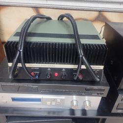 Vintage Harmon Kardon Stereo Amplifier 