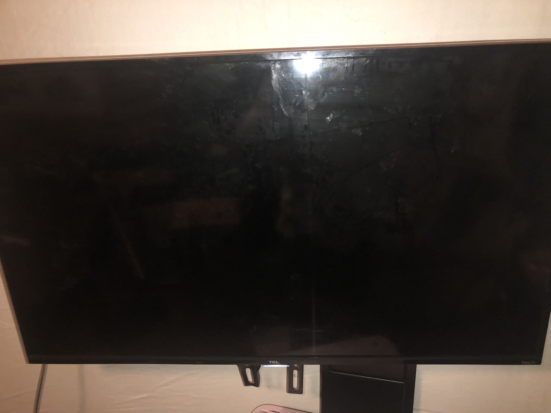 TCL 40in Roku Tv