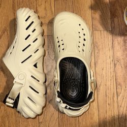 echo clog crocs M:6 or W8