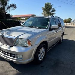 2005 Lincoln Navigator