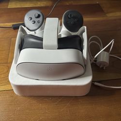 Meta Quest 3 512GB Standalone All-in-One VR Headset - GREAT CONDITION!