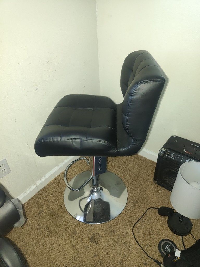 Tommy Hilfiger Chair