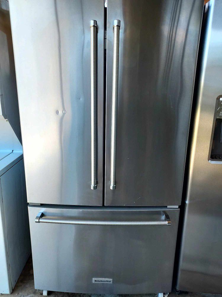 KITCHEN AID STAINLESS STEEL FRENCH DOORS REFRIGERATOR 