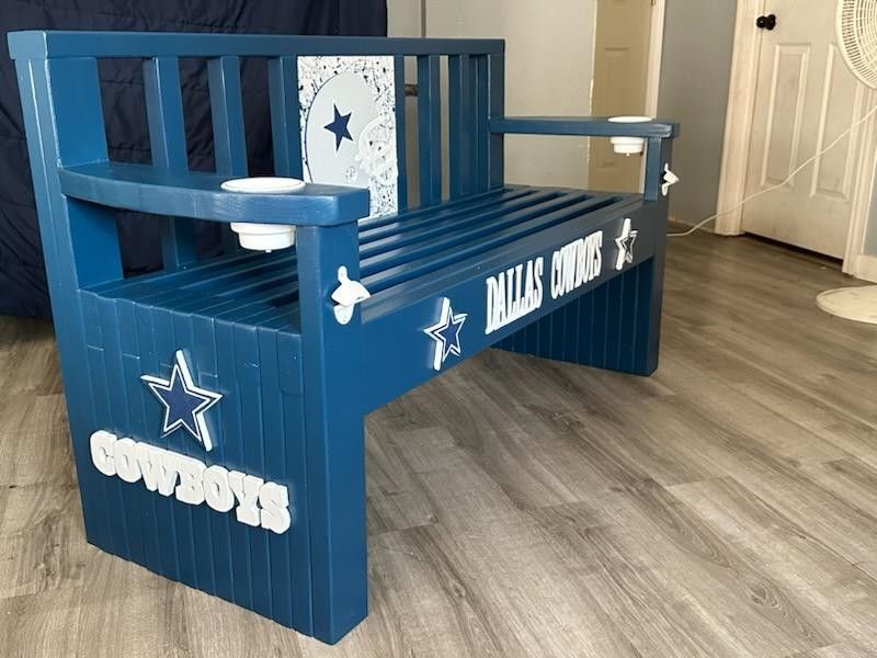 Dallas cowboys yeti colster for Sale in Austin, TX - OfferUp