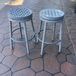 Swivel Bar Stools