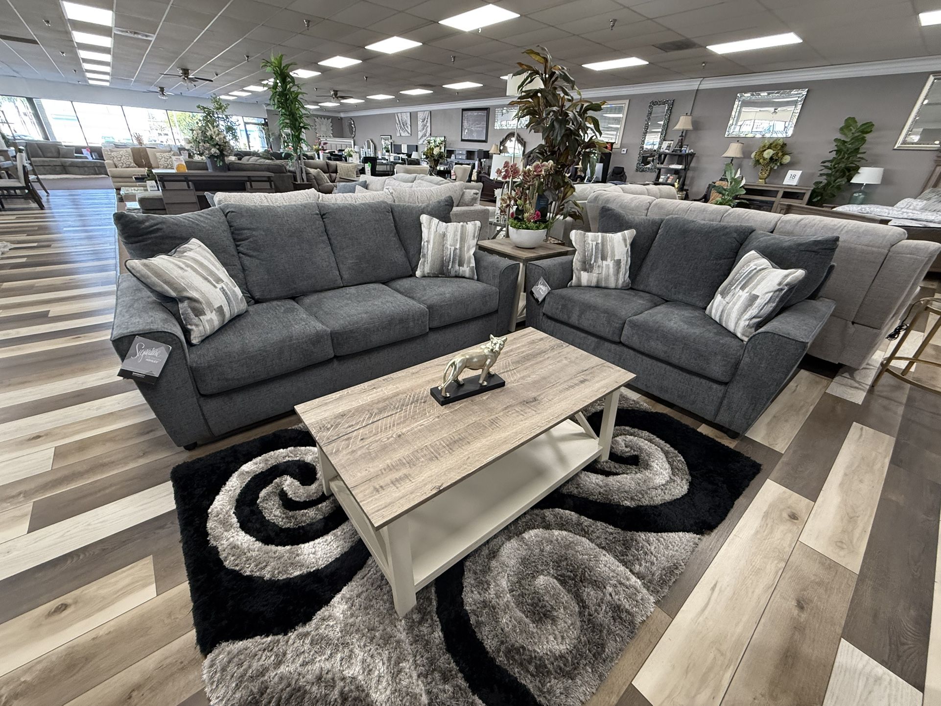 2 Pc Sofa And Loveseat 