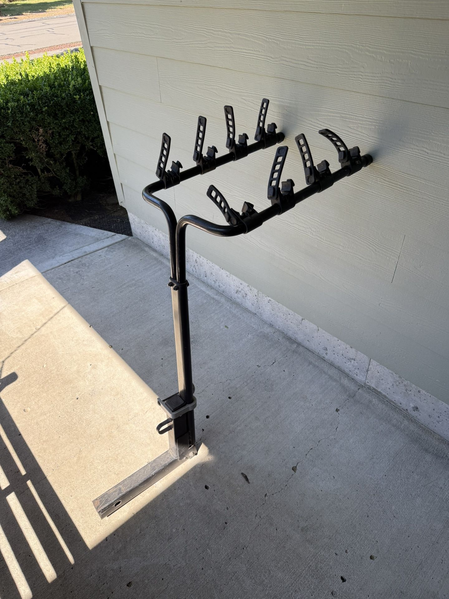 Thule 4 Bike Rack Hitch Mount, 2”.