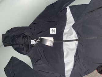 Men Medium Adidas Windbreaker (Brand New) !