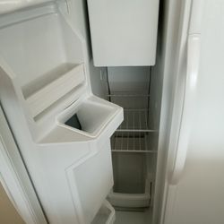 Whirlpool Refrigerator