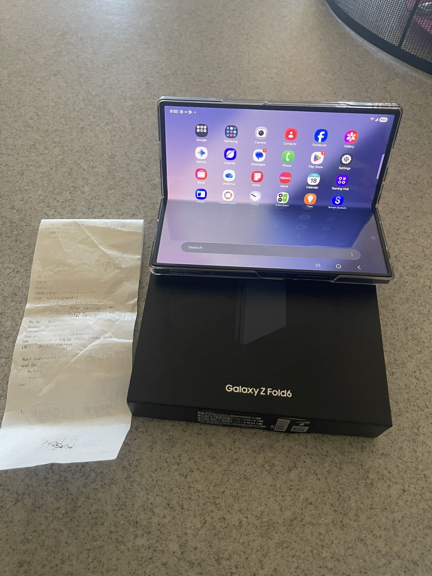 NEW FACTORY UNLOCKED SAMSUNG Z FOLD 6 256gb W/new Case