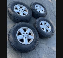 4 — 245/75r16 5x5 5x127 Stock Jeep Wrangler Grand Cherokee Wheels Rims Good 90% Treads Tires!