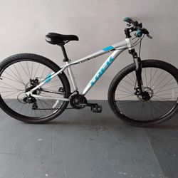 BICYCLE TREK 21 SPEED SIZE 29 BRAND NEW 