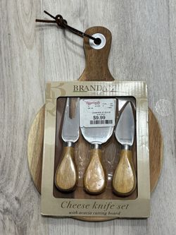 Cheese knife set with acacia cutting board