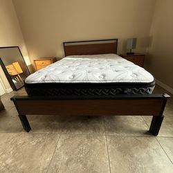 Queen Ashley Hybrid Mattress + Modern Bed Frame – Lightly Used