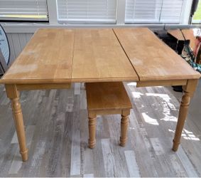 Dining table - extendable with bench and chairs