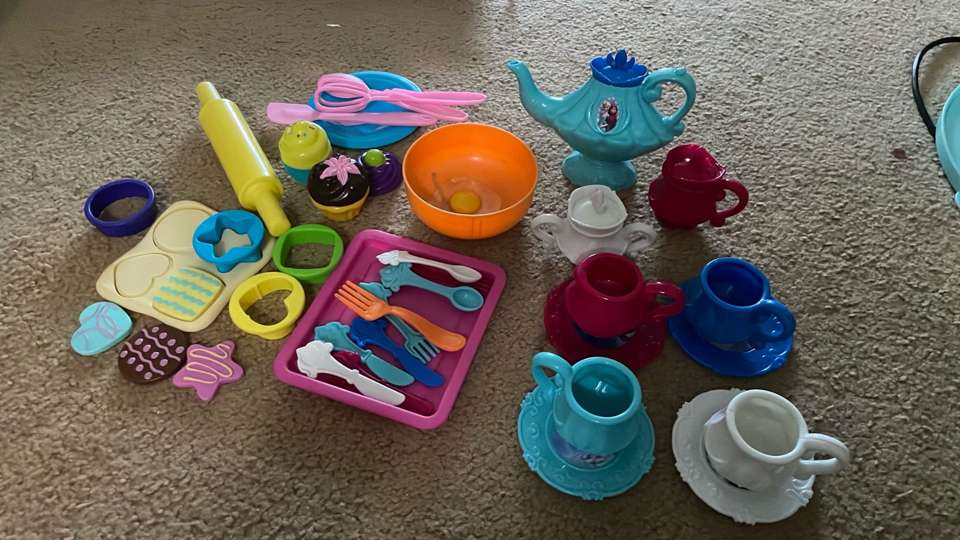 Tea Set And Baking Set