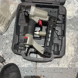 18 ga Brad Nailer