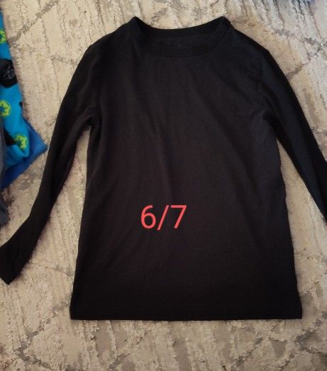 Black Long Sleeve Size 6/7