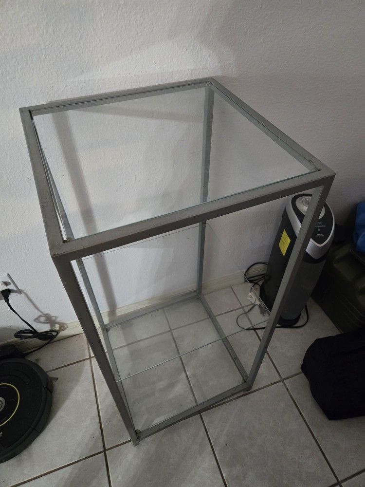 Glass/metal Shelf
