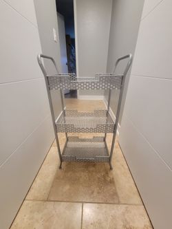 3-Tier metal stand