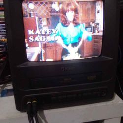 Funai 9inch Crt TV With A Dual Player Vhs & DVD 