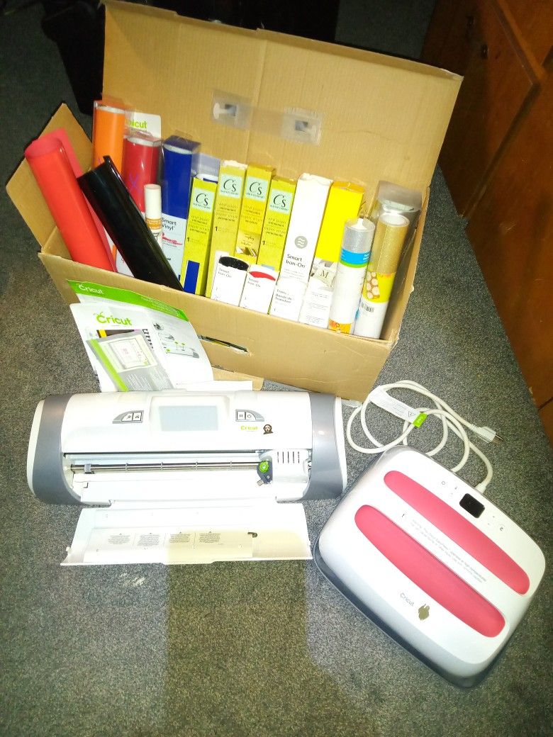 Cricut Expression 2 Bundle