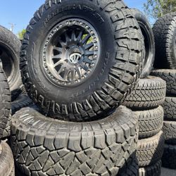 WHEELS KMC 445 17x9 BEADLOCKS TUNDRA 