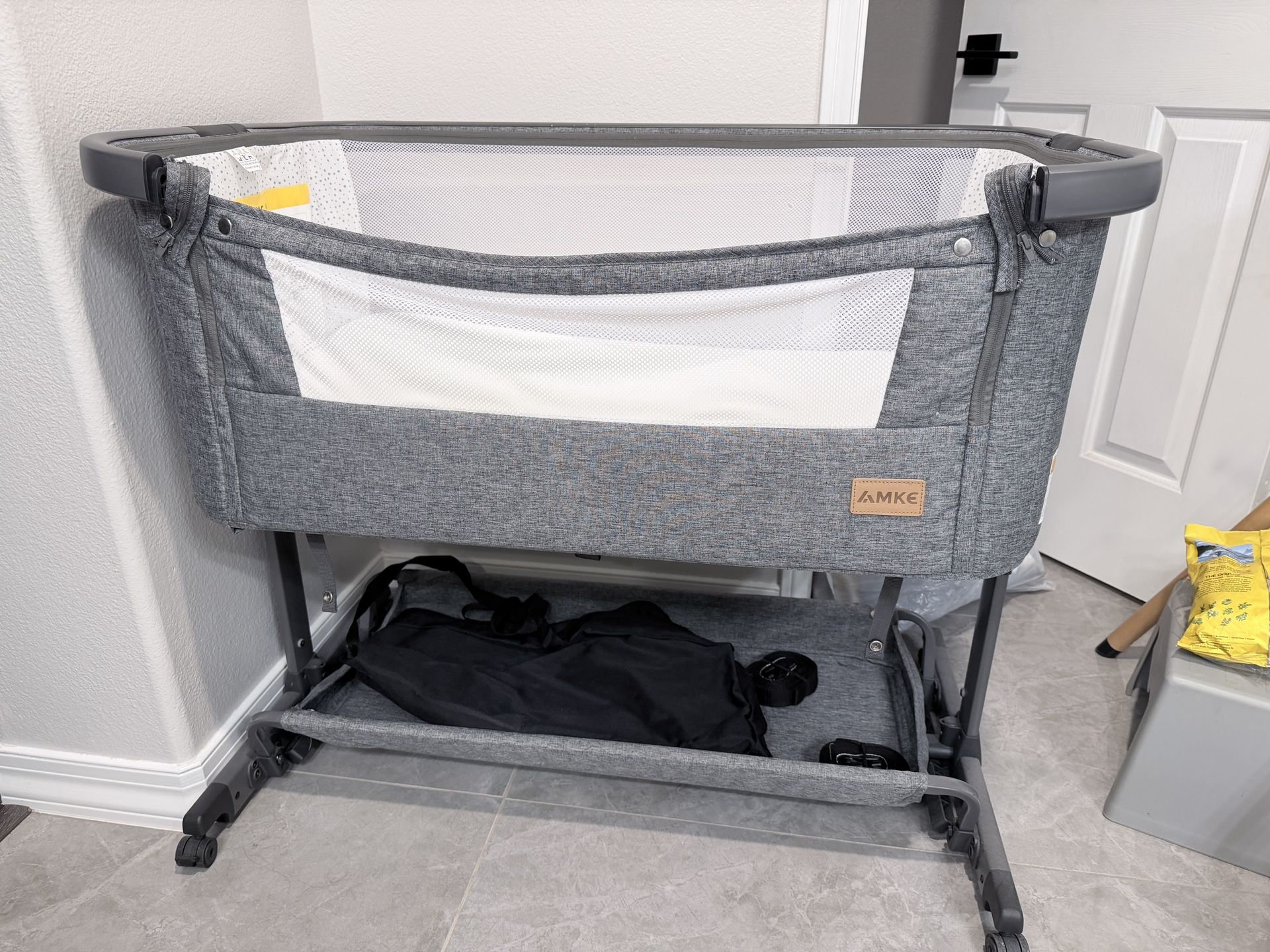 Bedside bassinet