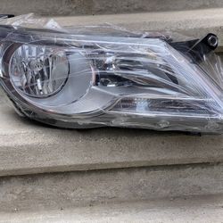 2009-2011 Volkswagen Tiguan Headlight Right Side